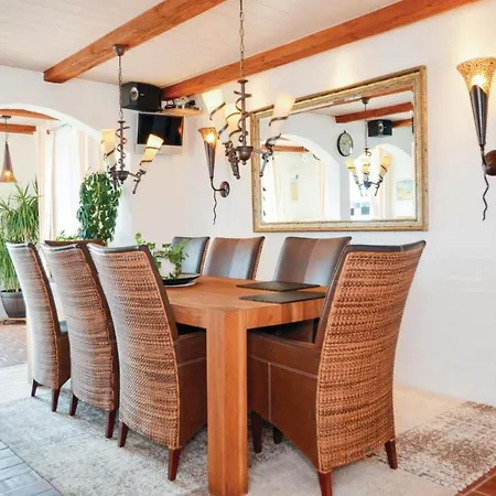 Four-bedroom Holiday In בית נופש הבידה סנדה